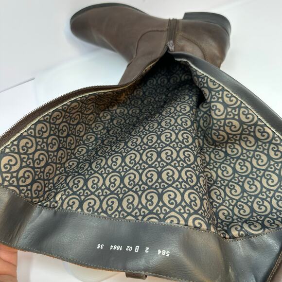 Two Tone Leather Riding Boots Women’s SZ 36 Equestrian Buckle Zip Low Heel Luxe - Picture 11 of 13